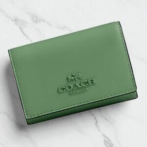Coach Micro Wallet in Soft Green Leather CP260